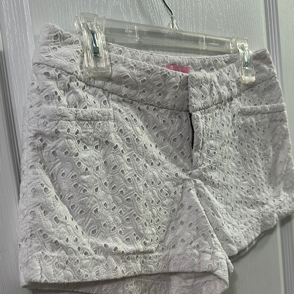 Lilly Pulitzer Size 6 White Lace Shorts - Picture 3 of 6